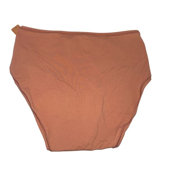 Skims Fits Everybody Brief Panties Clay New with tags Size Small - Picture 3 of 3